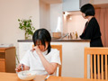 隣人ストーカーの○で○らされた女子●生は○○○される