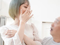 ナンパして連れ込んだらニューハーフ！