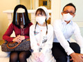 両親の目の前で長女が