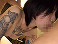 初撮り TATTOO美少女の今彼はあの有名総合格闘家 YOU