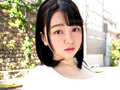 脱いだら卑猥な爆乳でこんなドスケベ女です。芽以