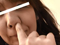 熟女の鼻くそ 前編