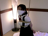 吊りスカセーラー少女