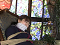 秘密の部屋の少女