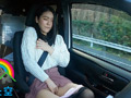 野外露出でストレス発散する美人OL 塩見彩