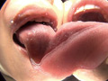 痴女レズに見つめられながらベロキスで迫られる僕