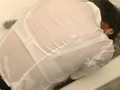 濡れて透ける着衣と下着2