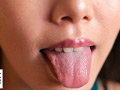 舌が蠢く淫乱顔女 純名みつき