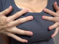 天然巨乳を揉む 揉んだり吸ったりこねくり回したり