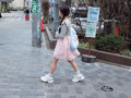 尾行わいせつ 三つ編み貧乳パイパン少●ゆかちゃん