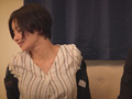 ホテル○撮 イケメン社員が堕ちた、欲求不満人妻女上司