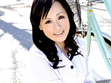 働く美人妻 現役乳酸飲料販売員 梓さん30歳