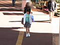 卑猥な幼き肉体 家出娘に群がるおやじたち