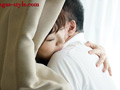 若い奥さんとオヤジの 隙間なく愛し合う中出しセックス