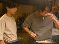 灯りが落ちる前に 交わらない想いが夜に溶けていく