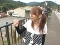 ロ○顔G-cup娘に○○服着せて野外羞恥温泉