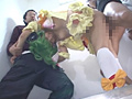 乳首をいじられ何度もイッちゃうチビっ子コスプレイヤー