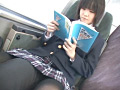 対面座席で脚を絡ませても抵抗しない女子○生2