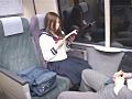 対面座席で脚を絡ませても抵抗しない女子○生2