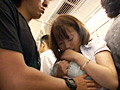 満員電車で胸が密着してしまう女は痴○されても拒めない2