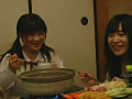 姉が我慢できずに漏らす喘ぎ声を聞いて発情しだす妹
