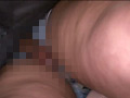 ズボンが破けて恥じらう美女を触らずにいられますか？