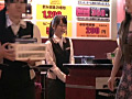 接客中に顔を紅潮させながら感じまくるバイト娘6
