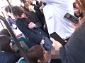 登下校中に腰をフリ通学バスSEXにハマる女子○生