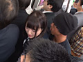 満員電車で膝をガクガク震わせながら絶頂する女2