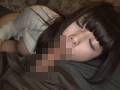 夜行バスで声も出せずイカされた隙に生ハメされた女6