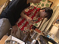 接客中に顔を紅潮させながら感じまくるバイト娘 合体SP