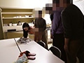 自分の淫らな音を聞かされ興奮しだす言いなり女子○生