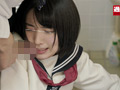 利尿剤を飲まされ拘束された制服少女を助けようとしたら