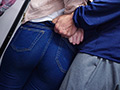 尻ワレメ痴○で興奮し腰を前後に振りだす発情女3