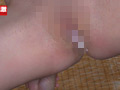 接客中に感じまくるバイト娘 真夏の看板娘中出しSP