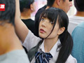 痴○師に満員電車の中で下着姿にされ抵抗できない敏感女