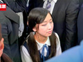 ちっちゃな女の子を囲んでネチネチ痴○する卑劣巨漢集団