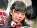 ちっちゃな女の子を囲んでネチネチ痴○する卑劣巨漢集団