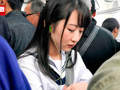 ちっちゃな女の子を囲んでネチネチ痴○する卑劣巨漢集団
