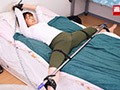 180°股裂き拘束されたまま吸引器具でクリを責められ2