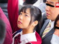 痴○師に満員電車の中で下着姿にされ抵抗できない女4