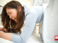 肛門に媚○を点滴され垂れてくる愛液に恥じらう若妻