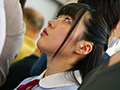 痴○師に満員電車の中で下着姿にされ抵抗できない女5