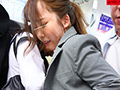 身代わりママ痴○ 娘を抱きしめ守りながらも○られた母