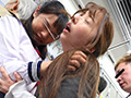身代わりママ痴○ 娘を抱きしめ守りながらも○られた母