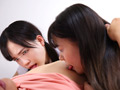 キスの練習をする姪っ子たちに唾液まみれの接吻3P