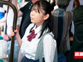 満員バスで制服越しに乳揉み痴○される巨乳女子○生17
