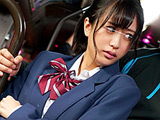 制服越しにねっとり乳揉み痴○18スレンダー清楚女子○生