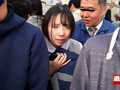 ロングスカート女学生痴○ 推定155cm／ショートヘア娘