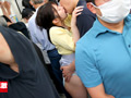 対面痴○で何度もイカされ舌を絡ませるベロキス発情娘2